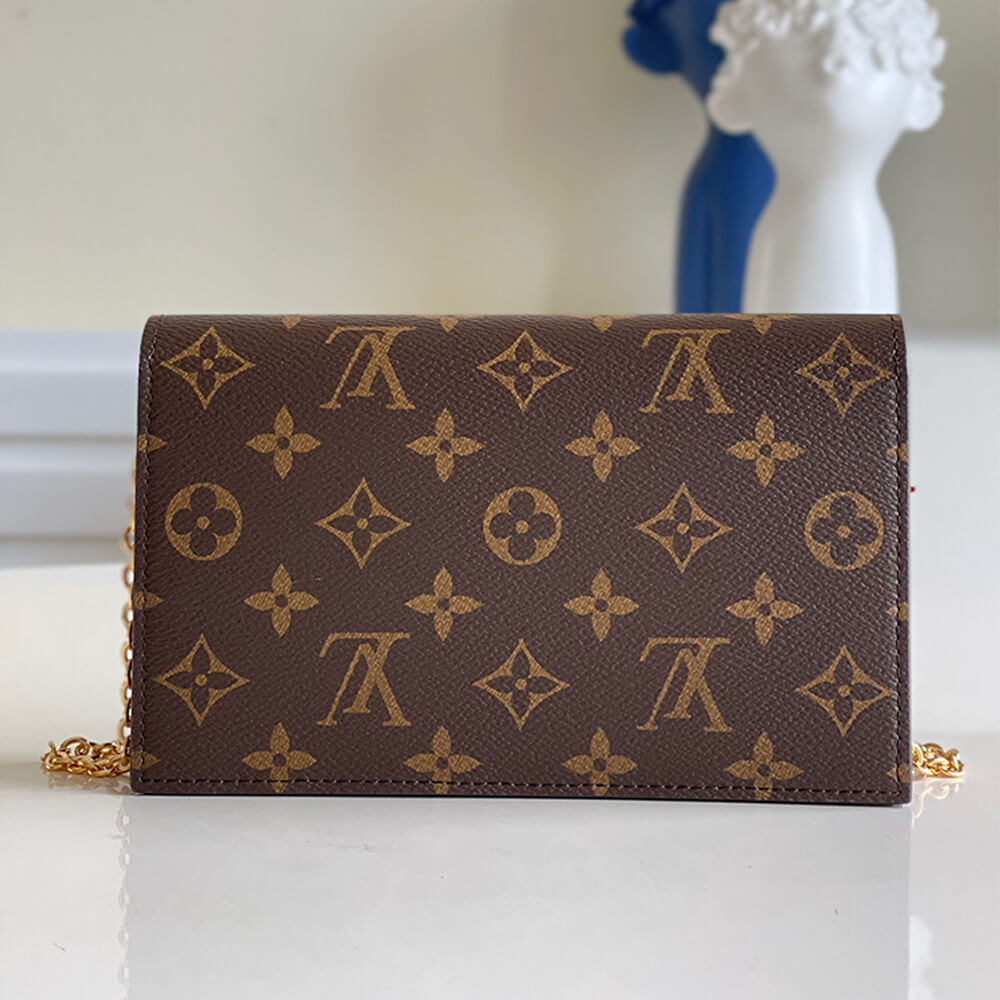 l**is V*t*n flore chain wallet